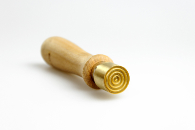 Stamp with fine concentric circles, 20mm