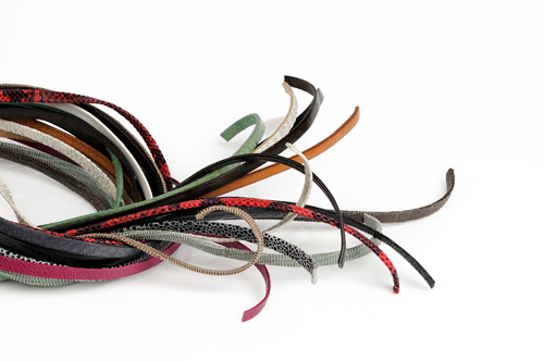5mm wide leather cord: 5 pieces each 40 cm