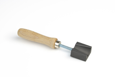 Small graphite paddle with a cone